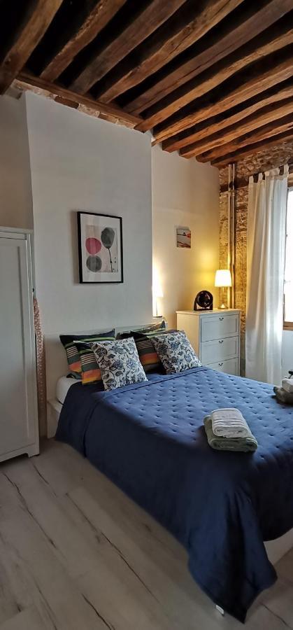 Evasion Autour De Poutres Et Pierres Plein Centre Apartman Orléans Kültér fotó